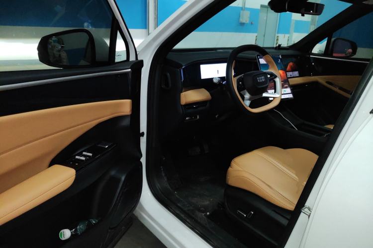 Used Geely Galaxy L7 2024 1.5T 55km PRO Dragon Edition Driver Seat