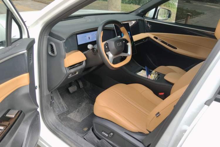 Used Geely Galaxy L7 2024 1.5T 115 km PLUS Dragon Edition Driver Seat