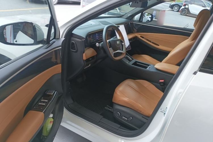Used Geely Galaxy L7 2024 1.5T 115 km MAX Dragon Edition Driver Seat