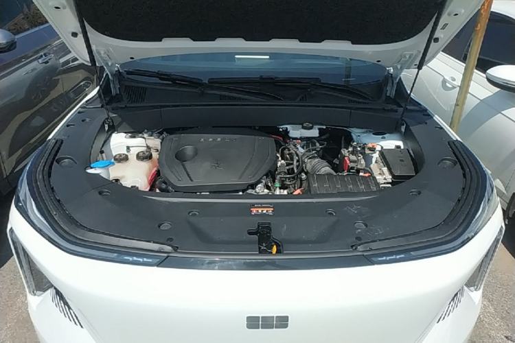 Used Geely Galaxy L7 2024 1.5T 55km PRO Dragon Edition Engine Bay