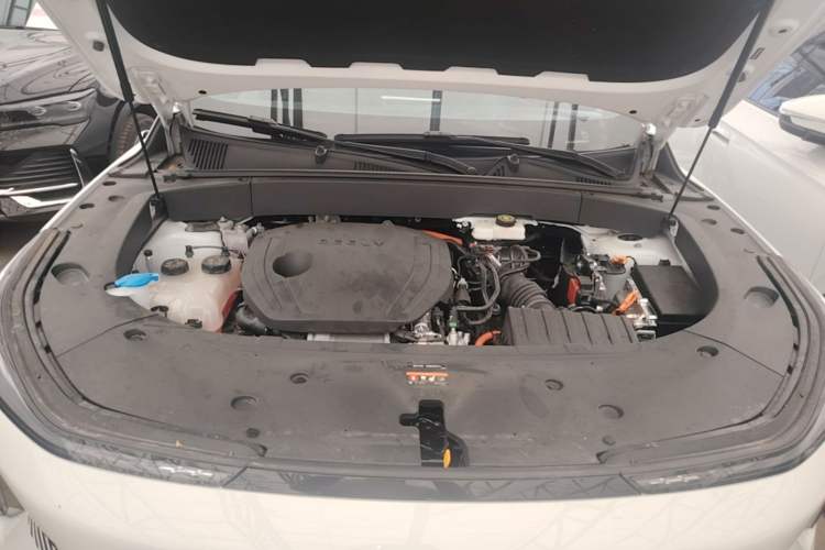 Used Geely Galaxy L7 2024 1.5T 115 km MAX Dragon Edition Engine Bay