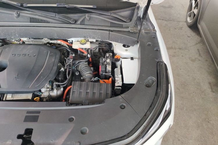 Used Geely Galaxy L7 2024 1.5T 115 km PLUS Dragon Edition Engine Bay Left