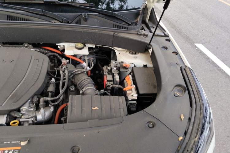 Used Geely Galaxy L7 2024 1.5T 115 km PLUS Dragon Edition Engine Bay Left