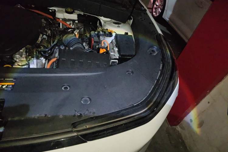 Used Geely Galaxy L7 2024 1.5T 115 km PLUS Dragon Edition Engine Bay Left