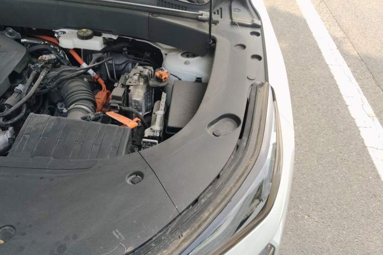 Used Geely Galaxy L7 2024 1.5T 115 km PLUS Dragon Edition Engine Bay Left