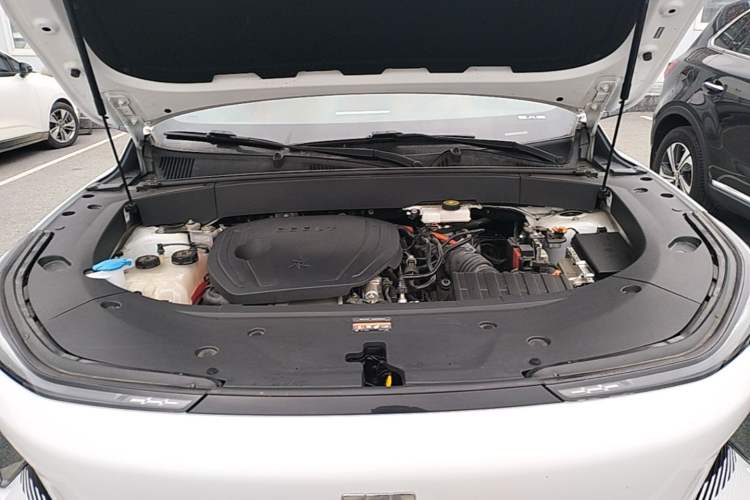 Used Geely Galaxy L7 2024 1.5T 115 km PLUS Dragon Edition Engine Bay