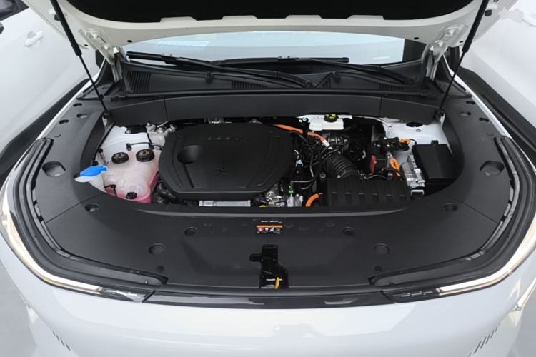 Used Geely Galaxy L7 2024 1.5T 115 km Starship Dragon Edition Engine Bay