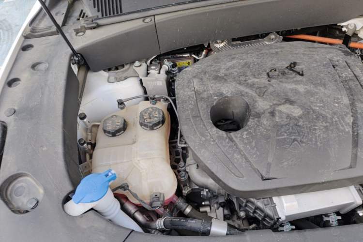 Used Geely Galaxy L7 2024 1.5T 115 km PLUS Dragon Edition Engine Bay Right