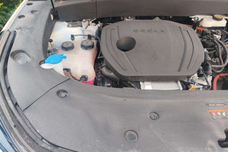 Used Geely Galaxy L7 2024 1.5T 115 km PLUS Dragon Edition Engine Bay Right