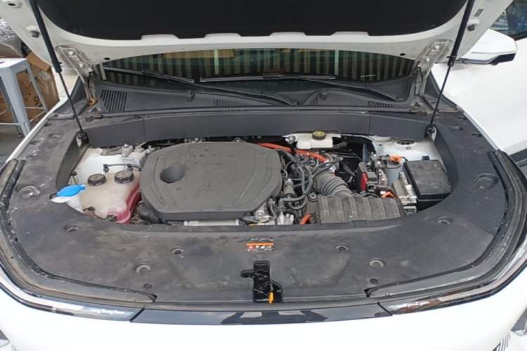 Used Geely Galaxy L7 2024 1.5T 115 km MAX Dragon Edition Engine Bay