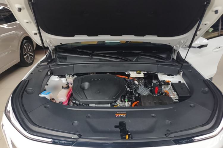 Used Geely Galaxy L7 2024 1.5T 115 km PLUS Dragon Edition Engine Bay