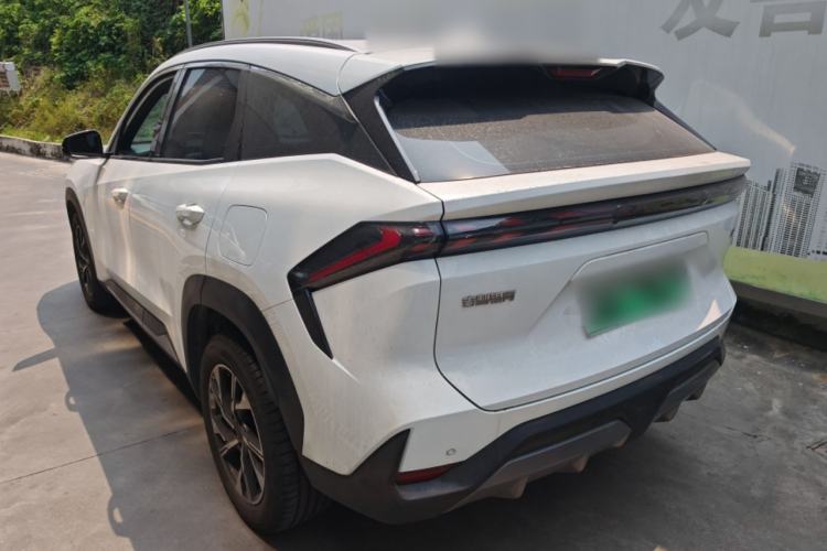 Used Geely Galaxy L7 2024 1.5T 55km PRO Dragon Edition Exterior 2