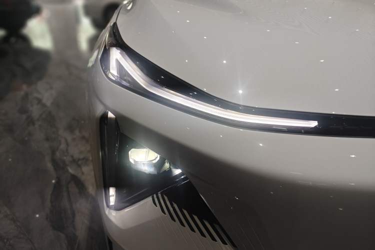 Used Geely Galaxy L7 2024 1.5T 115 km MAX Dragon Edition Exterior 4