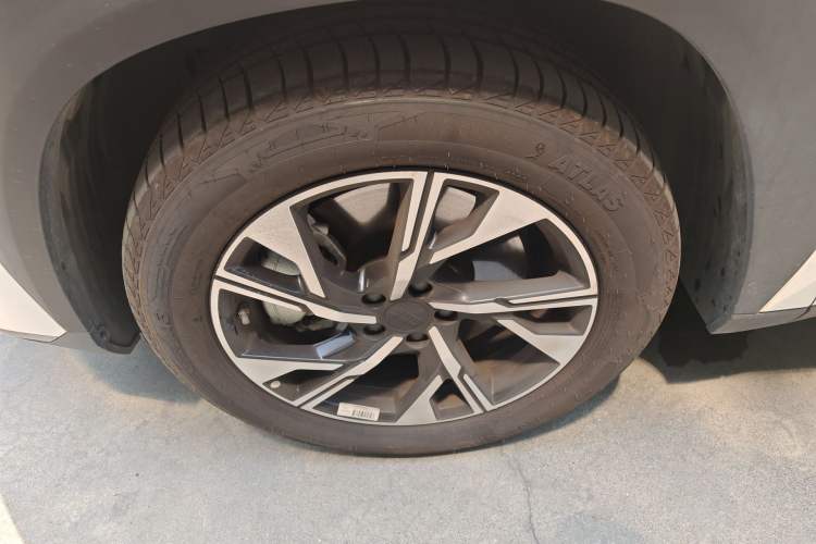 Used Geely Galaxy L7 2024 1.5T 55km PRO Dragon Edition Exterior 4