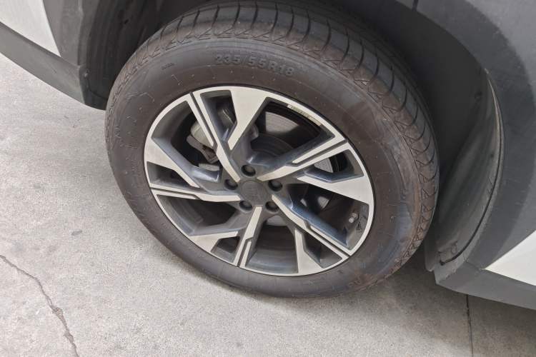 Used Geely Galaxy L7 2024 1.5T 55km PRO Dragon Edition Exterior 5