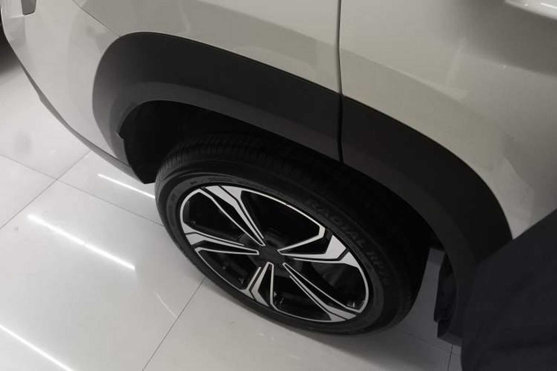 Used Geely Galaxy L7 2024 1.5T 115 km MAX Dragon Edition Exterior 5