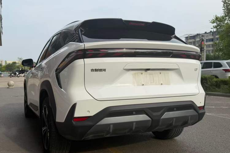 Used Geely Galaxy L7 2024 1.5T 115 km PLUS Dragon Edition Exterior 6