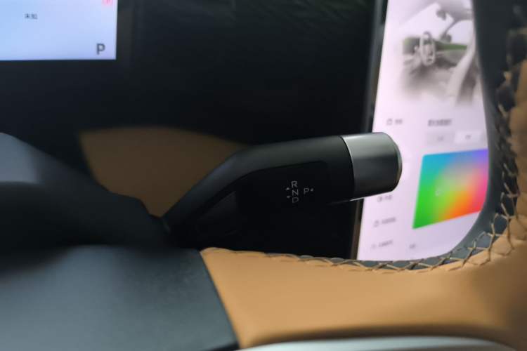 Used Geely Galaxy L7 2024 1.5T 115 km Starship Dragon Edition Gear Lever