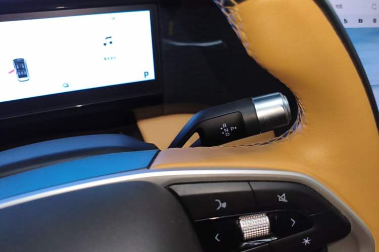 Used Geely Galaxy L7 2024 1.5T 115 km PLUS Dragon Edition Gear Lever