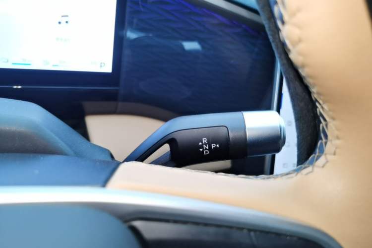 Used Geely Galaxy L7 2024 1.5T 115 km Starship Dragon Edition Gear Lever