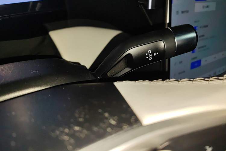Used Geely Galaxy L7 2024 1.5T 115 km PLUS Dragon Edition Gear Lever