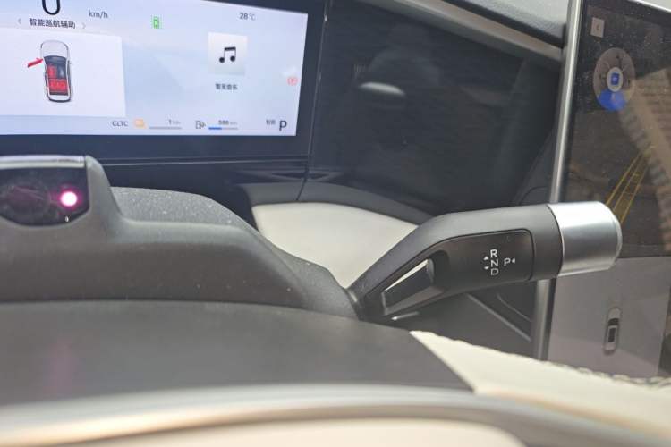Used Geely Galaxy L7 2024 1.5T 115 km Starship Dragon Edition Gear Lever