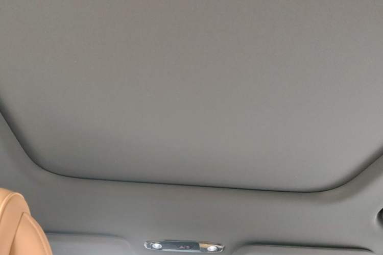Used Geely Galaxy L7 2024 1.5T 115 km PLUS Dragon Edition Headliner