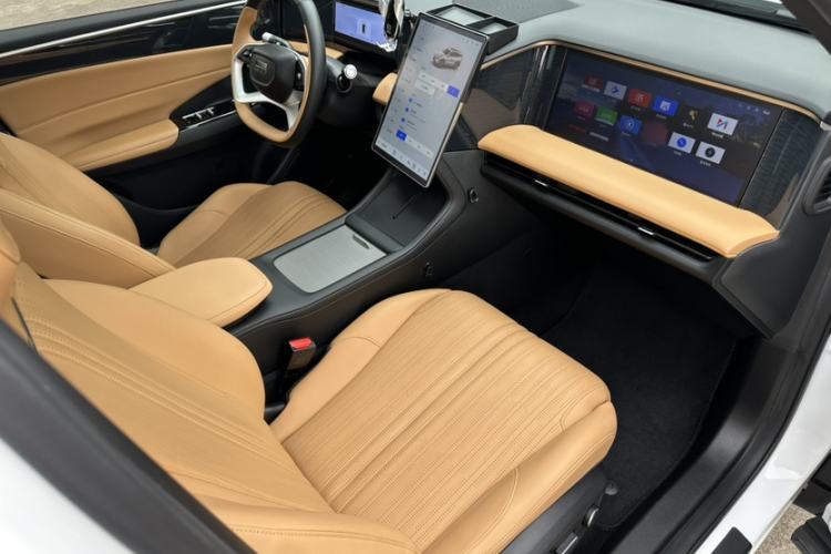 Used Geely Galaxy L7 2024 1.5T 115 km PLUS Dragon Edition Interior 1