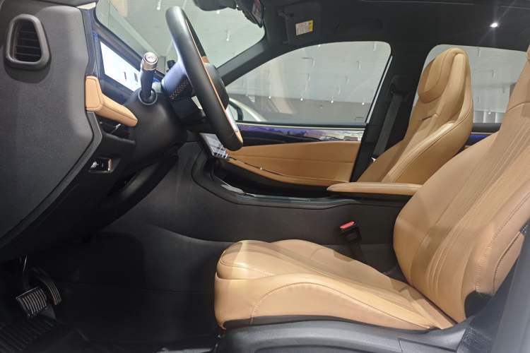 Used Geely Galaxy L7 2024 1.5T 115 km MAX Dragon Edition Interior 1