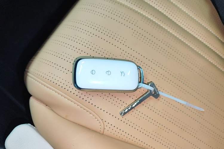 Used Geely Galaxy L7 2024 1.5T 115 km PLUS Dragon Edition Interior 1