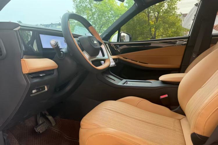 Used Geely Galaxy L7 2024 1.5T 115 km PLUS Dragon Edition Interior 1