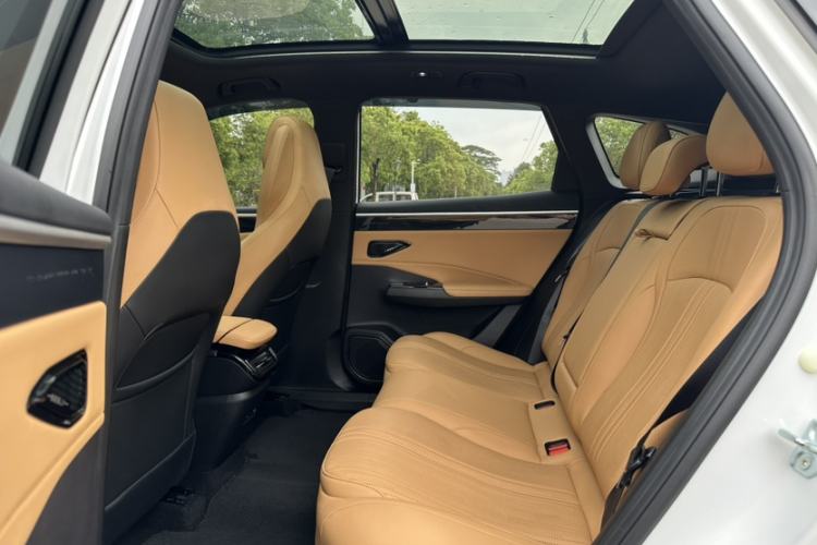 Used Geely Galaxy L7 2024 1.5T 115 km PLUS Dragon Edition Interior 12