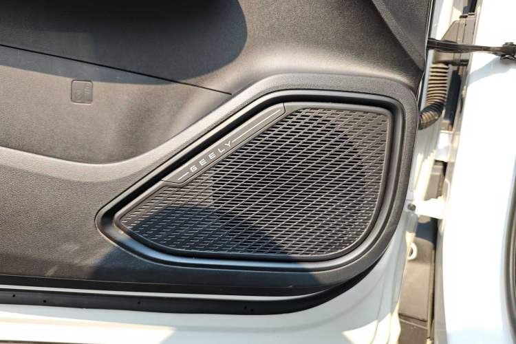 Used Geely Galaxy L7 2024 1.5T 115 km MAX Dragon Edition Interior 12