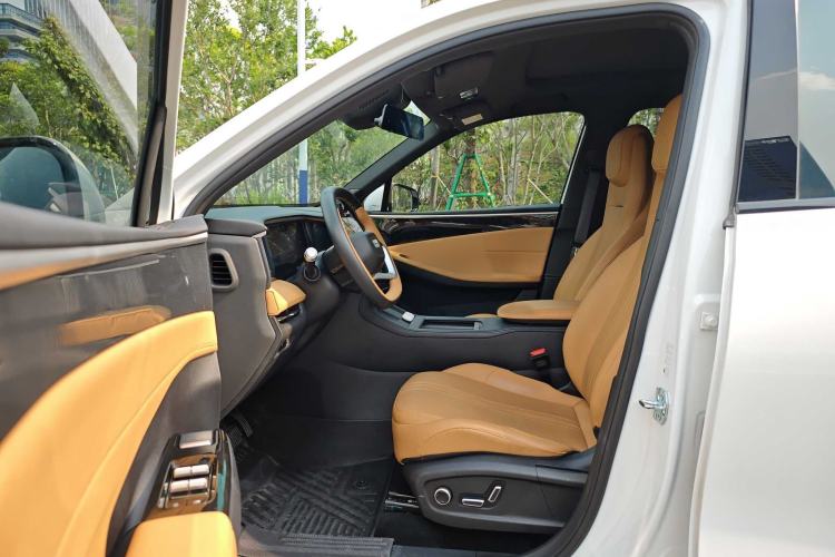 Used Geely Galaxy L7 2024 1.5T 115 km MAX Dragon Edition Interior 2