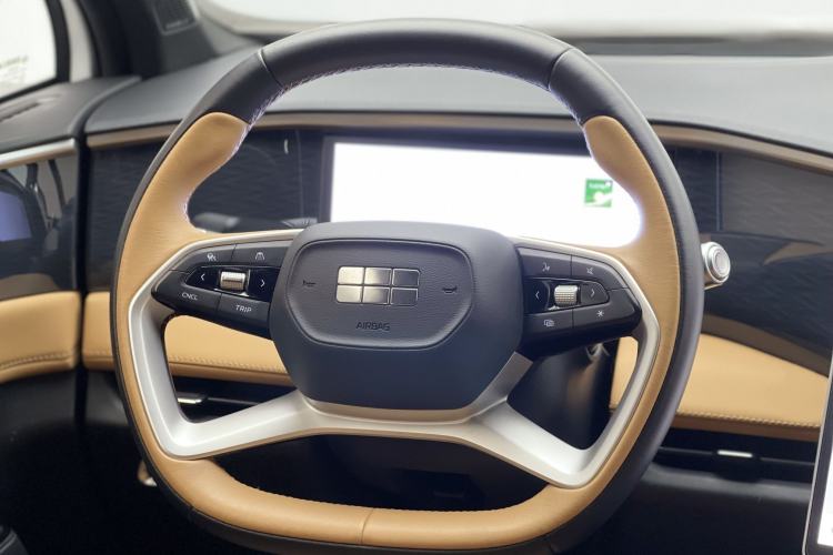 Used Geely Galaxy L7 2024 1.5T 115 km PLUS Dragon Edition Interior 4