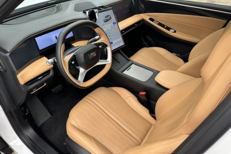 Used Geely Galaxy L7 2024 1.5T 115 km PLUS Dragon Edition Interior 8