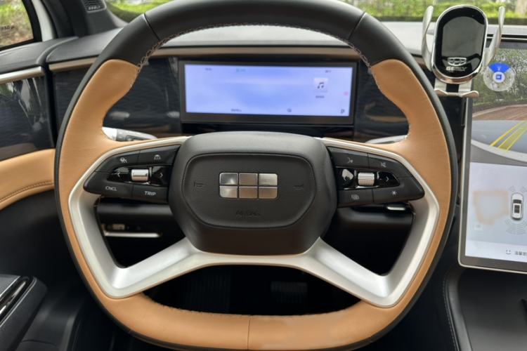 Used Geely Galaxy L7 2024 1.5T 115 km PLUS Dragon Edition Interior 9