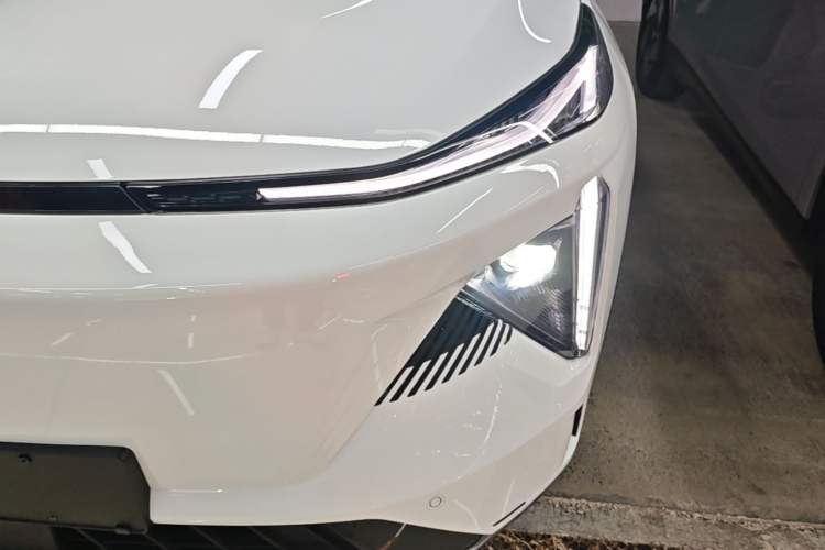 Used Geely Galaxy L7 2024 1.5T 115 km PLUS Dragon Edition Left Front Headlight