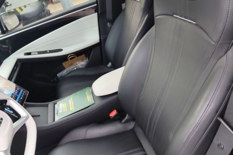 Used Geely Galaxy L7 2024 1.5T 115 km PLUS Dragon Edition Left Front Seat