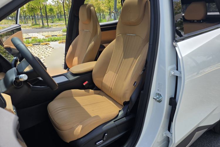 Used Geely Galaxy L7 2024 1.5T 115 km PLUS Dragon Edition Left Front Seat