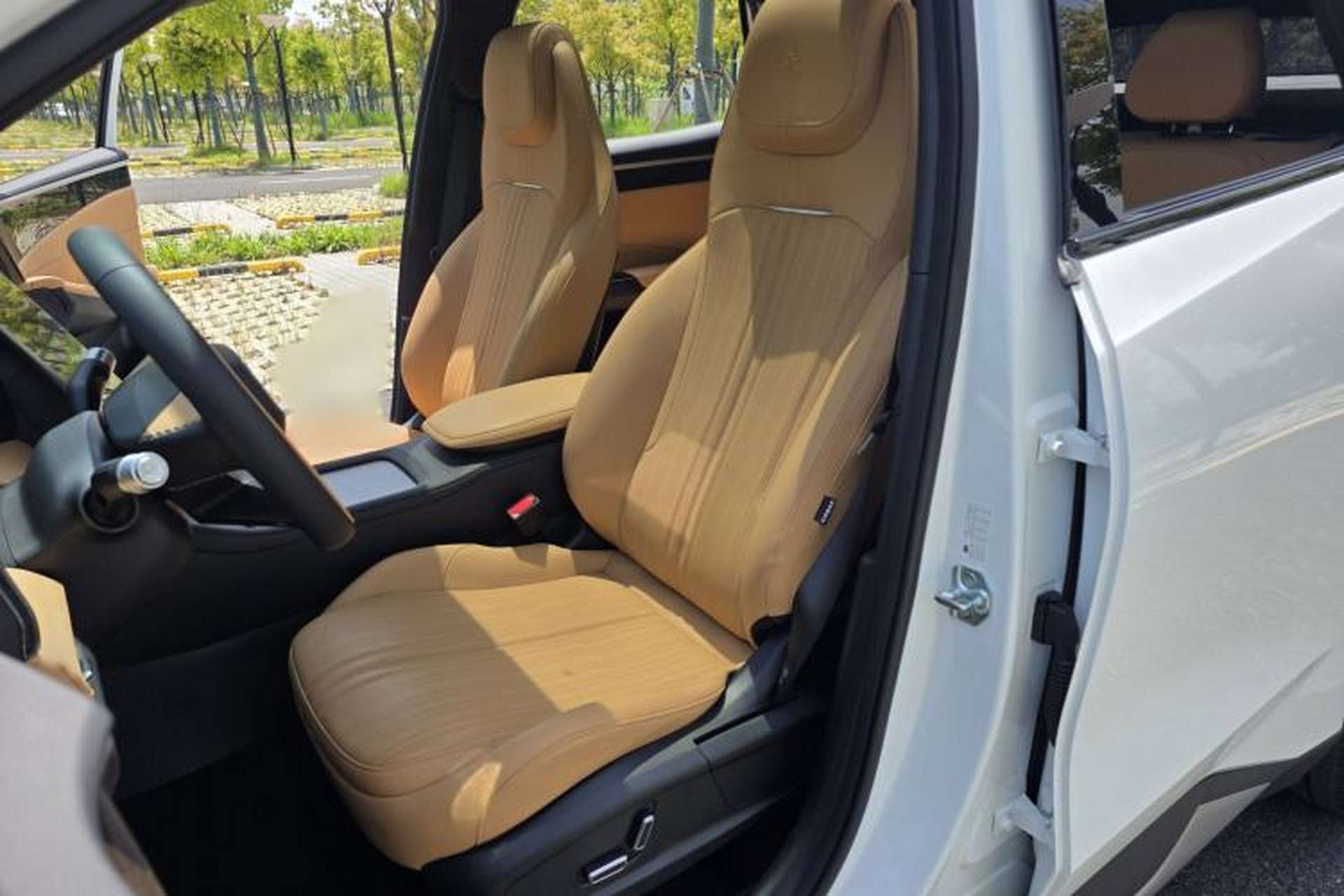Used Geely Galaxy L7 2024 1.5T 115 km PLUS Dragon Edition Left Front Seat