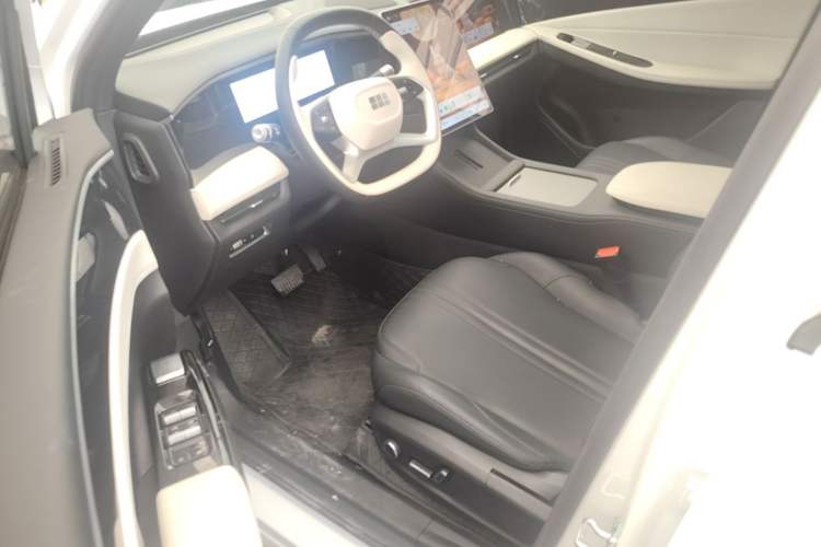 Used Geely Galaxy L7 2024 1.5T 115 km MAX Dragon Edition Left Front Seat