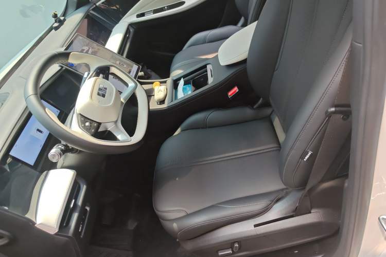 Used Geely Galaxy L7 2024 1.5T 55km PRO Dragon Edition Left Front Seat