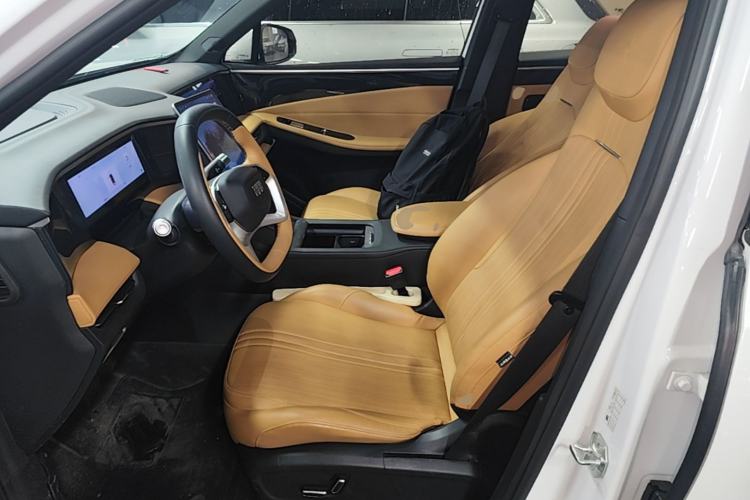 Used Geely Galaxy L7 2024 1.5T 115 km PLUS Dragon Edition Left Front Seat