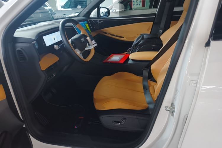 Used Geely Galaxy L7 2024 1.5T 115 km PLUS Dragon Edition Left Front Seat