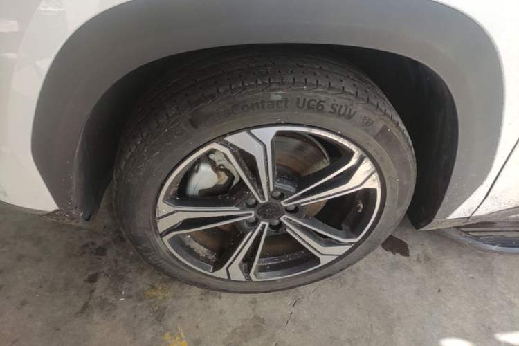 Used Geely Galaxy L7 2024 1.5T 115 km PLUS Dragon Edition Left Front Wheel Hub