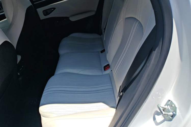 Used Geely Galaxy L7 2024 1.5T 115 km Starship Dragon Edition Left Rear Seat