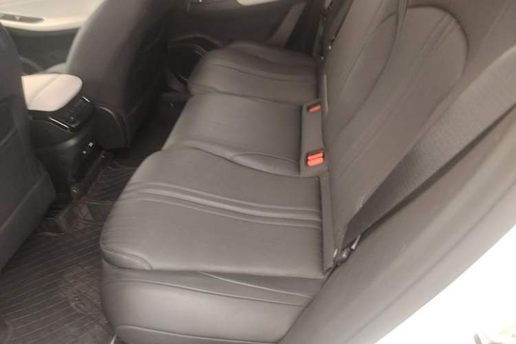 Used Geely Galaxy L7 2024 1.5T 115 km MAX Dragon Edition Left Rear Seat
