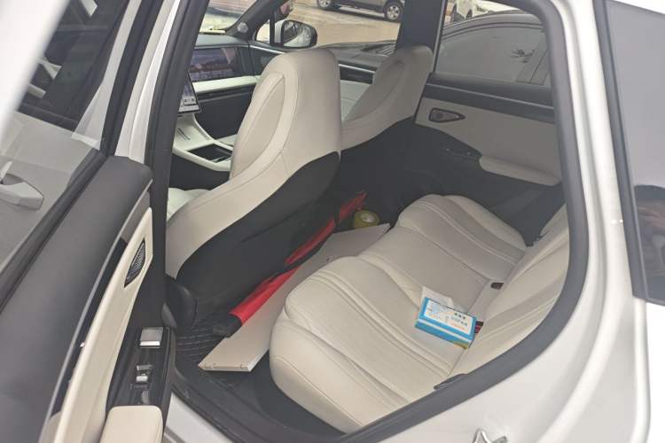 Used Geely Galaxy L7 2024 1.5T 115 km Starship Dragon Edition Left Rear Seat