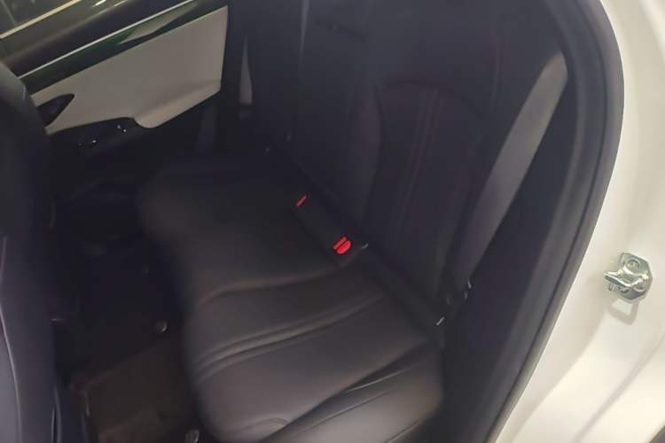 Used Geely Galaxy L7 2024 1.5T 115 km MAX Dragon Edition Left Rear Seat